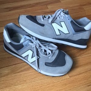 EUC! Men’s New Balance Sneakers